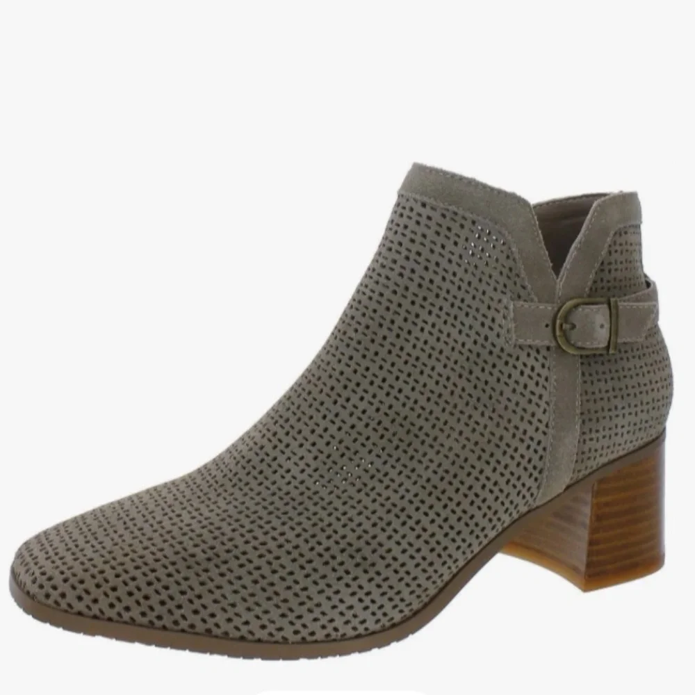 NYDJ Boots size 6